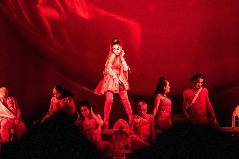 25P Ariana Grande with Boots Vol 09
