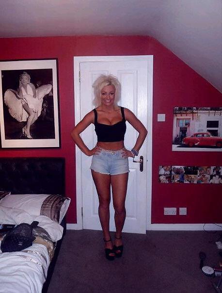 25P Hot babes 21