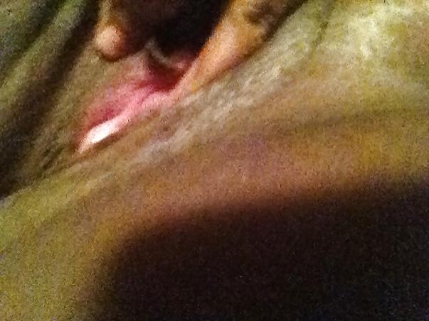5P Young Ebony Milf Shows Us Her Pussy