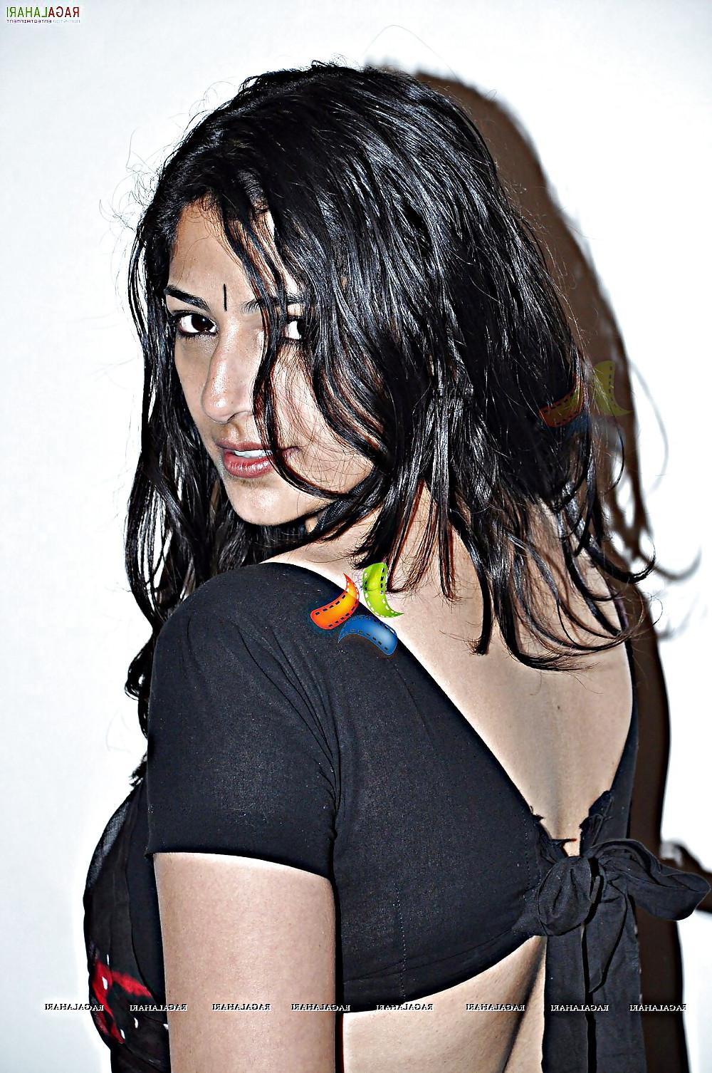 25P Indian actress hot