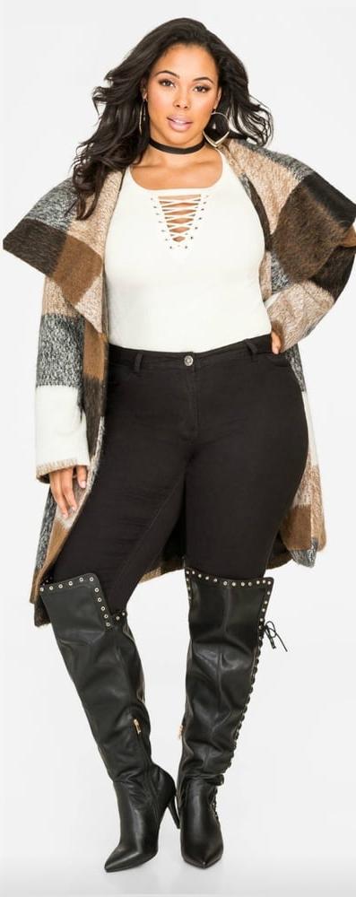 25P Milfs and Gilfs wearing boots no.4