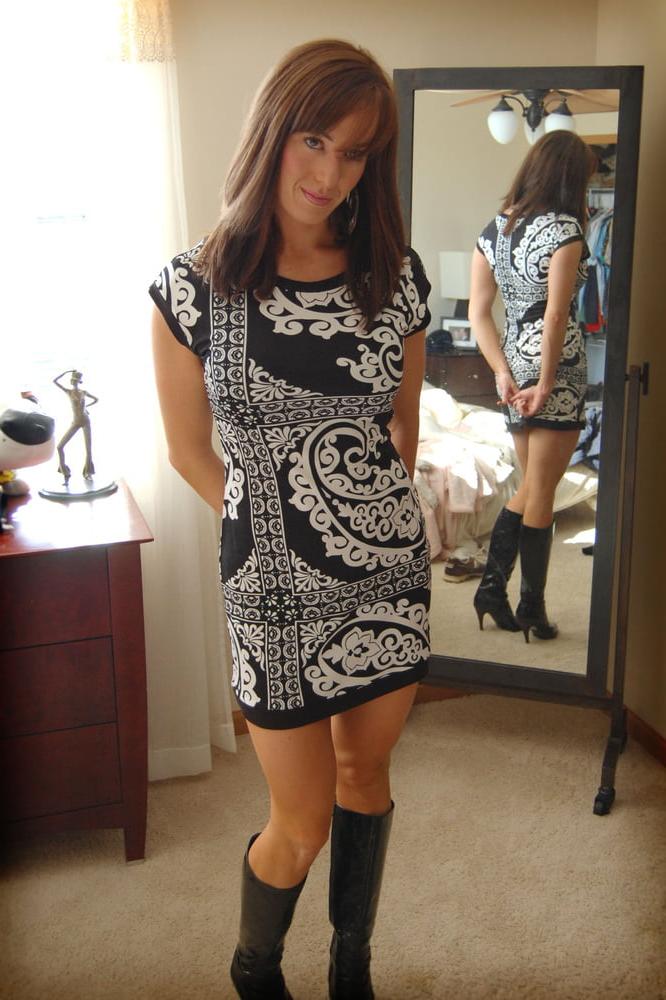 25P Milfs &amp; Gilfs wearing boots no.6