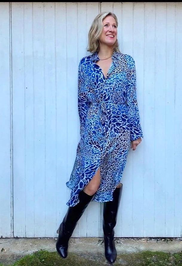 25P Insta Milfs &amp; Gilfs Wearing Boots 7