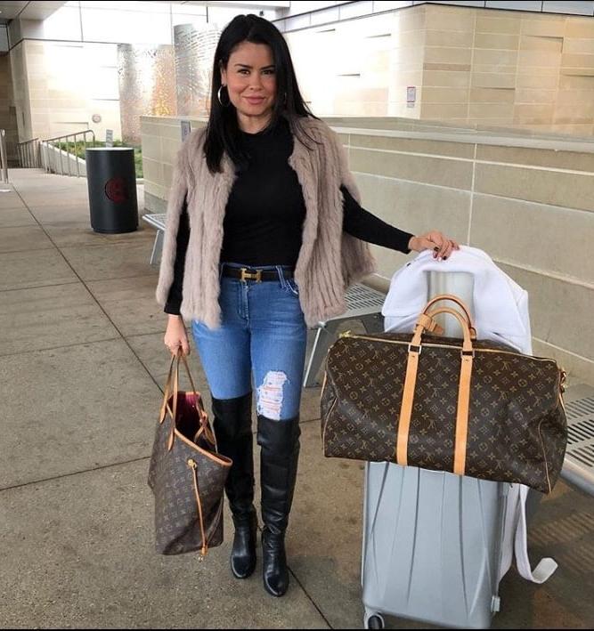 25P Insta Milfs &amp; Gilfs Wearing Boots 4