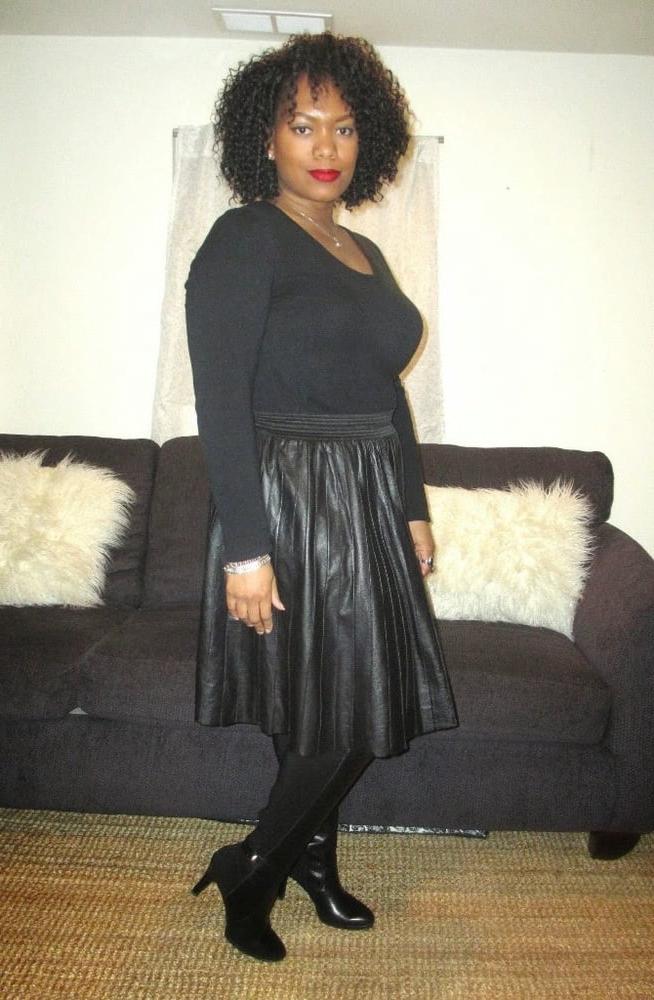 25P Milfs &amp; Gilfs wearing boots no.6