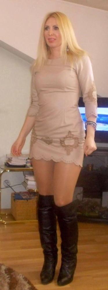 25P Milfs &amp; Gilfs wearing boots no.2