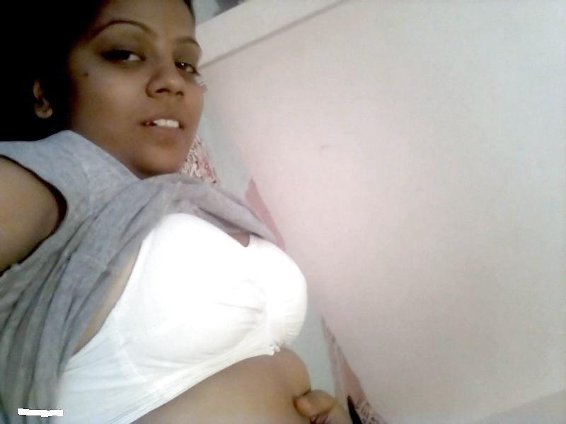 4P Big boobs of a sexy Indian office girl 