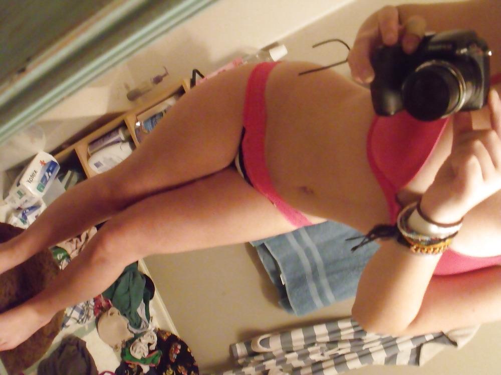 4P Sexy young blonde american teen