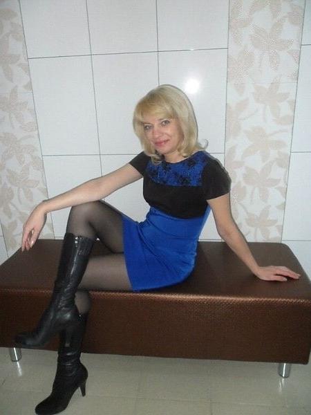 25P Milfs &amp; Gilfs wearing boots no.4