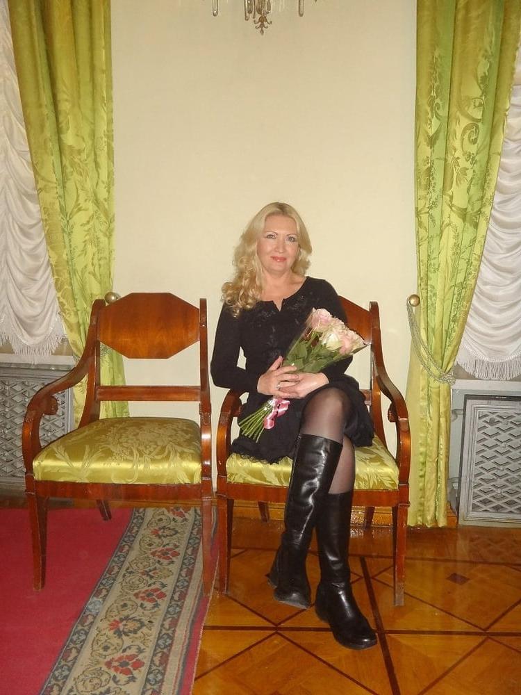 25P Milfs &amp; Gilfs wearing boots no.5