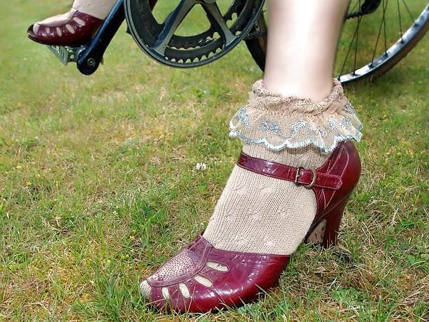 25P Clothing Socks and Heels