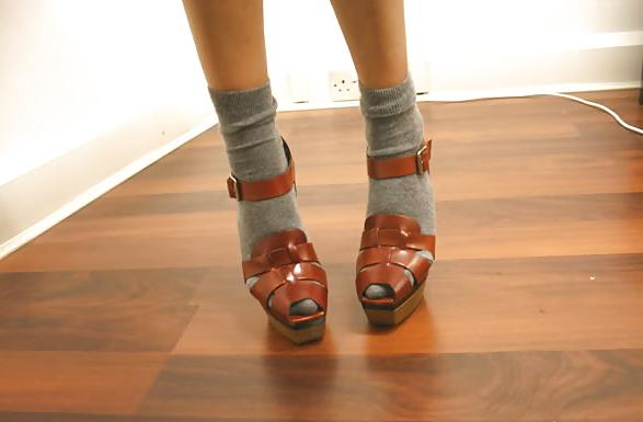 25P Clothing Socks and Heels
