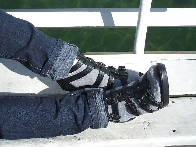 25P Clothing Socks and Heels