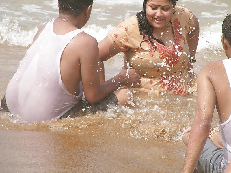 9P BBW indian with big boobs at River Ganga
