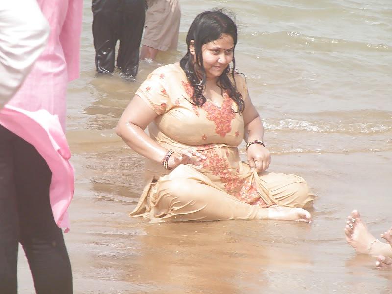 9P BBW indian with big boobs at River Ganga