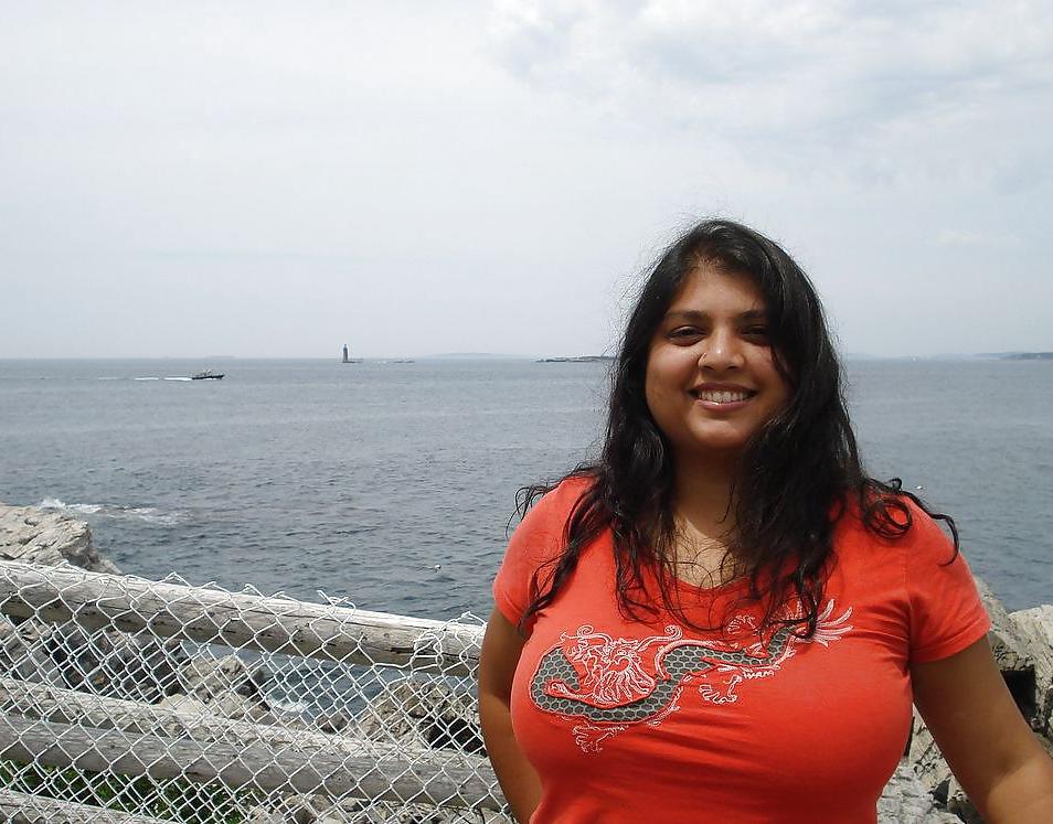 9P BBW indian with big boobs at River Ganga