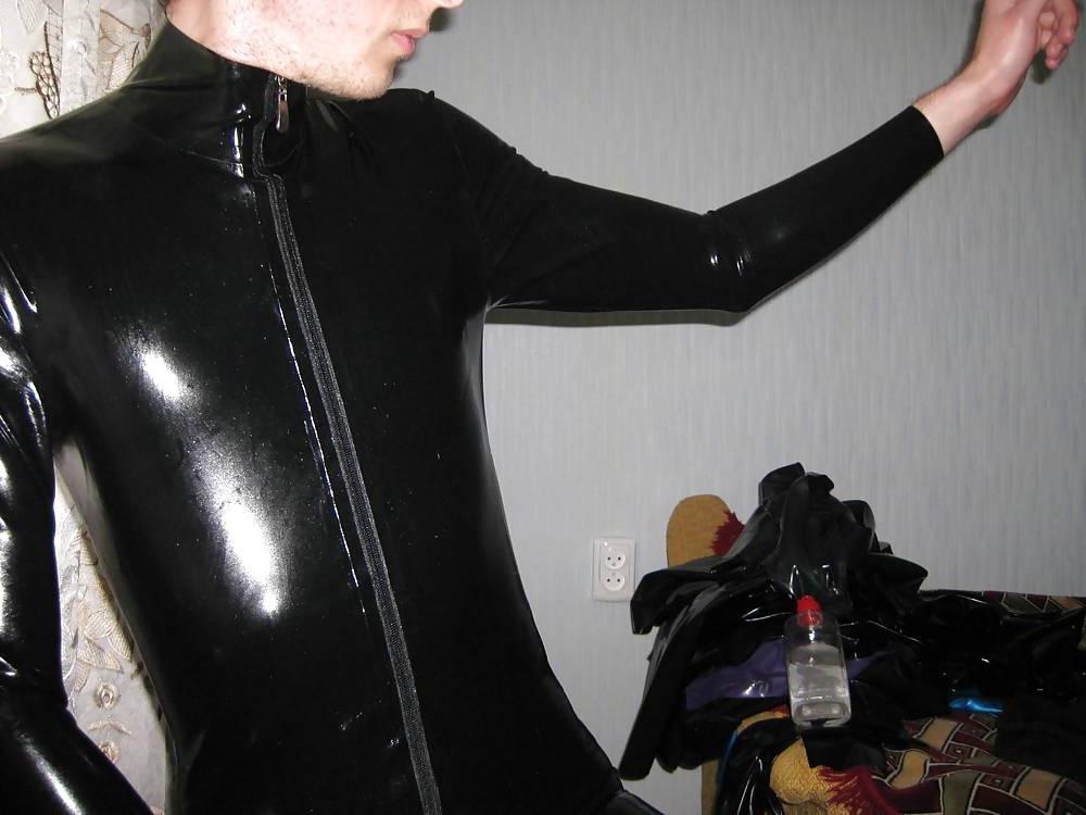 9P 8--th. 2012-04-12. S-size catsuit with front zipper.