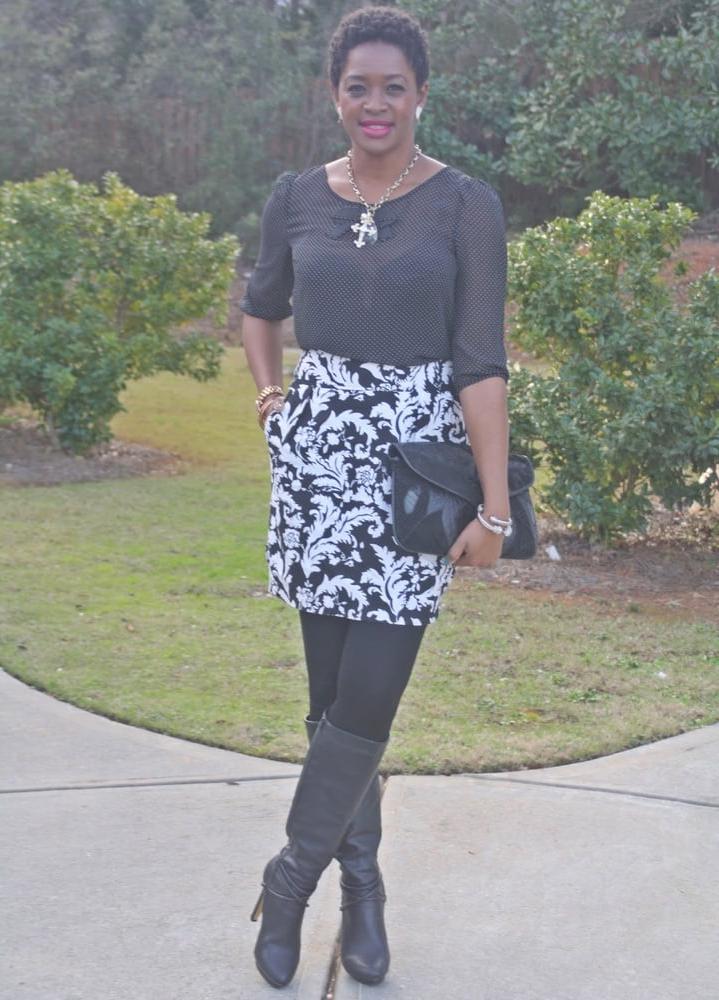 25P Ebony Goddess wearing Boots no.3
