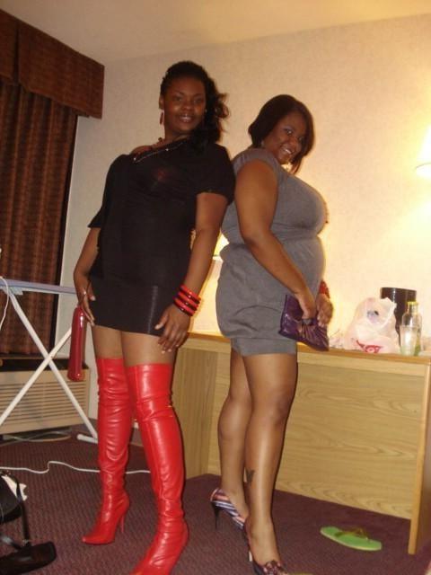25P Ebony Goddess wearing Boots no.3