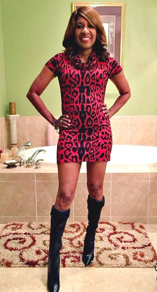 25P Ebony Goddess wearing Boots no.3