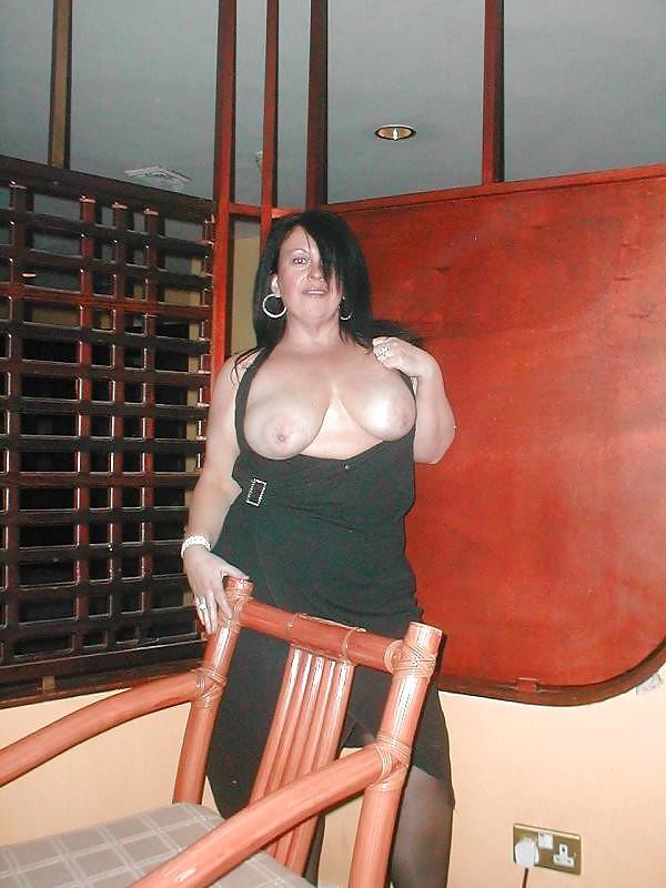 15P UK Amateur Horny BBW Mature Wife