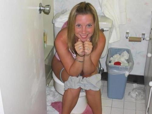 25P Caught Peeing Exposed and Humiliated 3