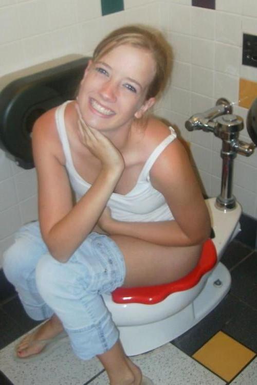 25P Caught Peeing Exposed and Humiliated 3