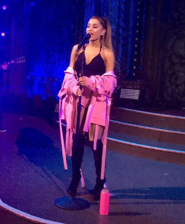 25P Ariana Grande with Boots Vol 07