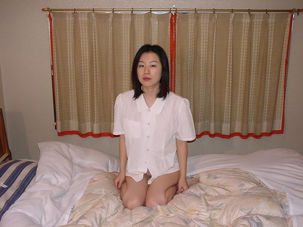 25P Petite amie asiatique -2