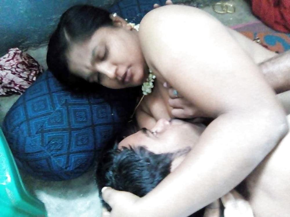 25P Desi Indian group threesome 2