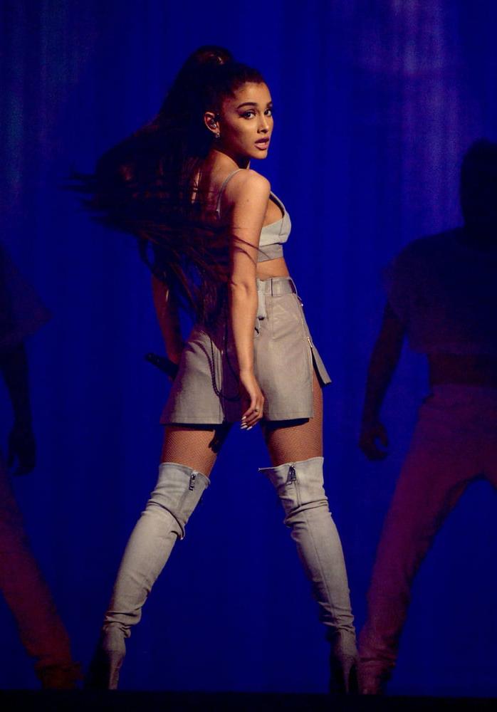 25P Ariana Grande with Boots Vol 02