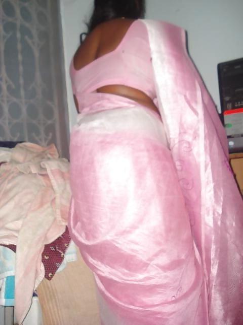 25P INDIAN AUNTS NUDE 1