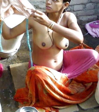 25P INDIAN AUNTS NUDE 1