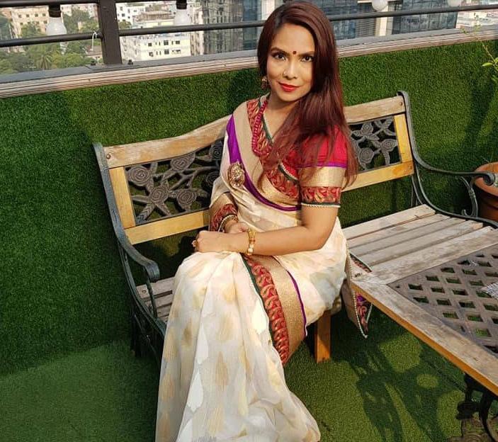 25P Hot Indian bhabhi