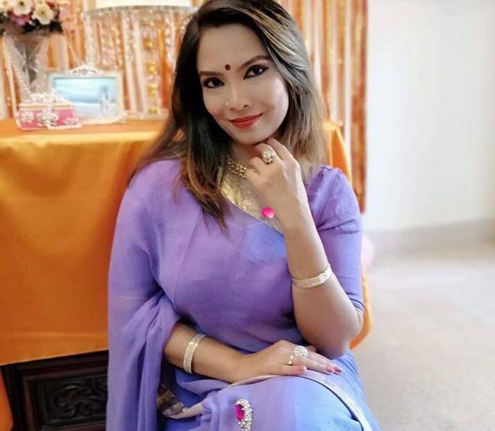 25P Hot Indian bhabhi