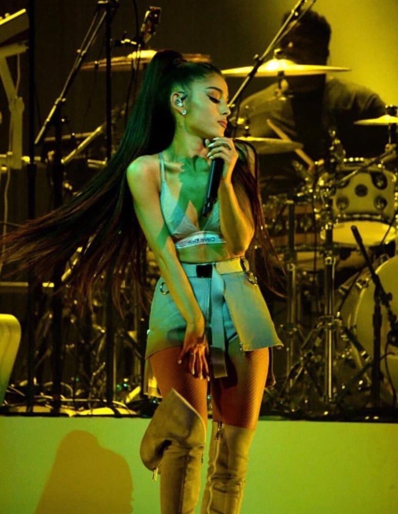 25P Ariana Grande with Boots Vol 06