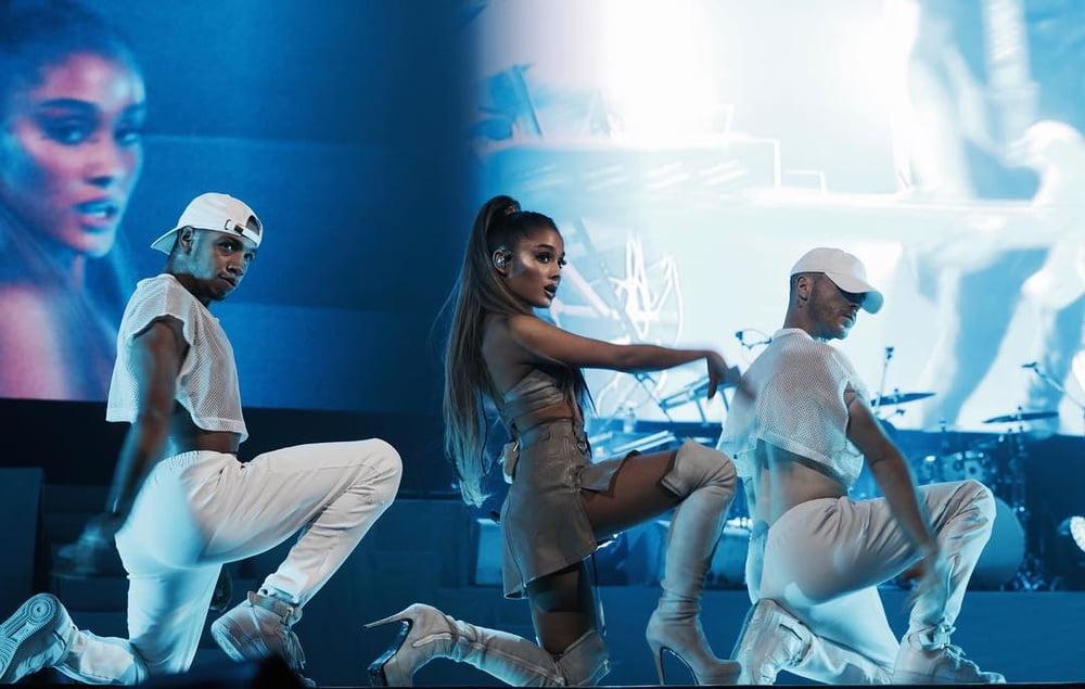 25P Ariana Grande with Boots Vol 06