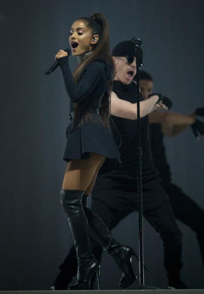 25P Ariana Grande with Boots Vol 06