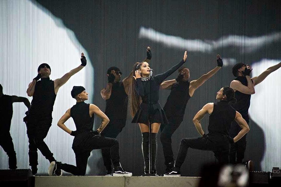 25P Ariana Grande with Boots Vol 06