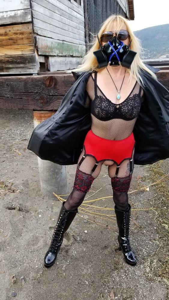 25P Boots