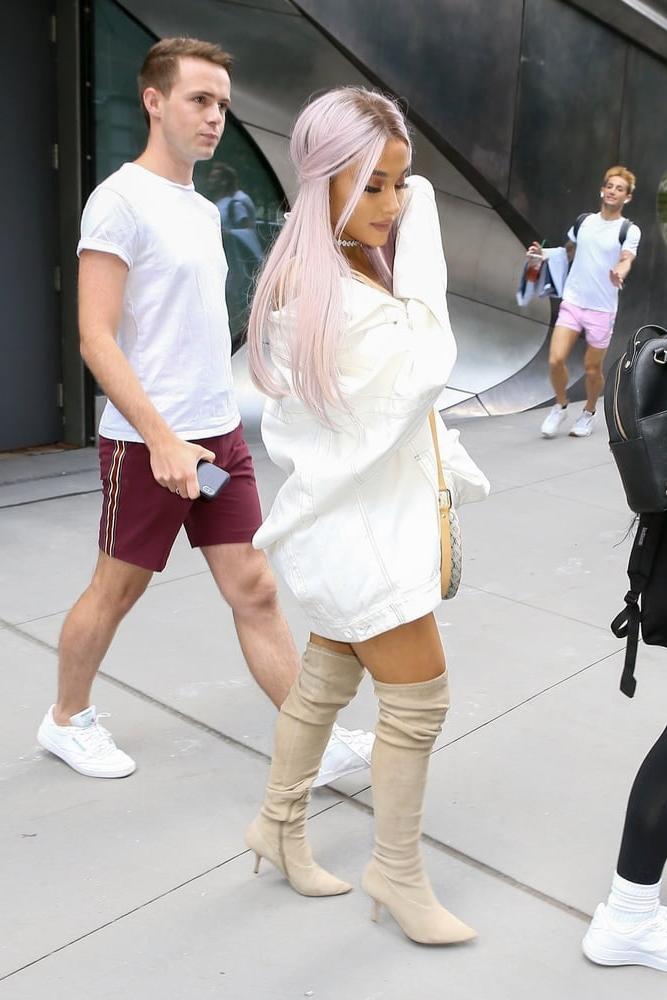 25P Ariana Grande with Boots Vol 05
