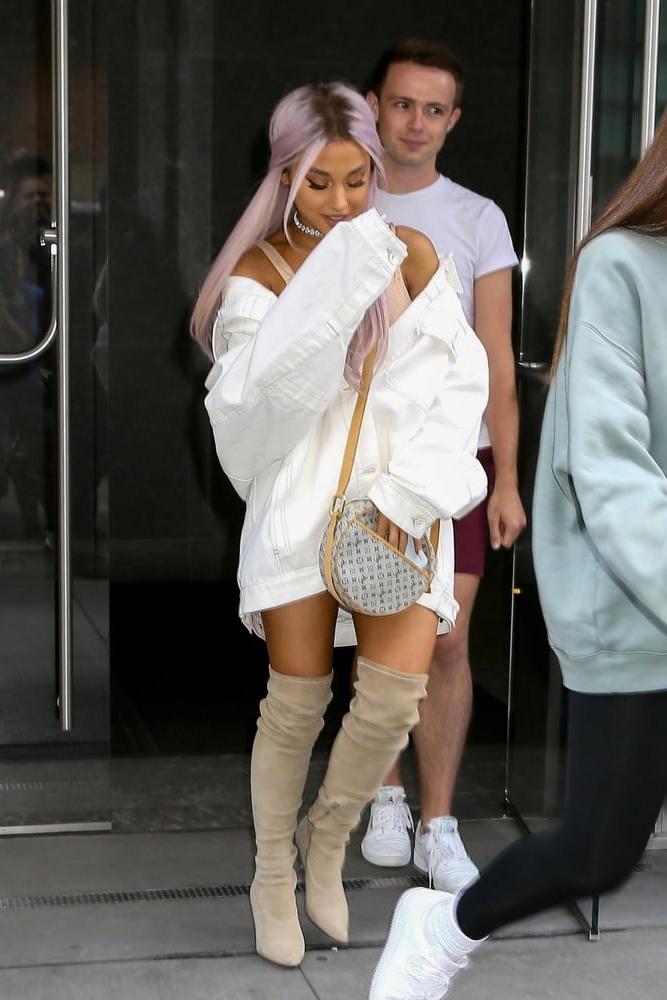25P Ariana Grande with Boots Vol 05