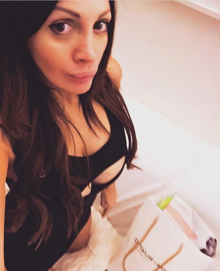 25P Married slut