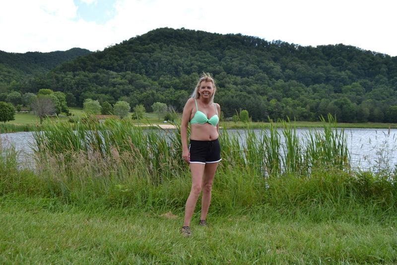 20P 40 yo American webslut Mary Chaffee exposed