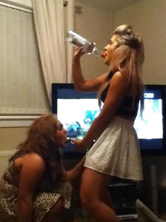 25P Hot babes 35