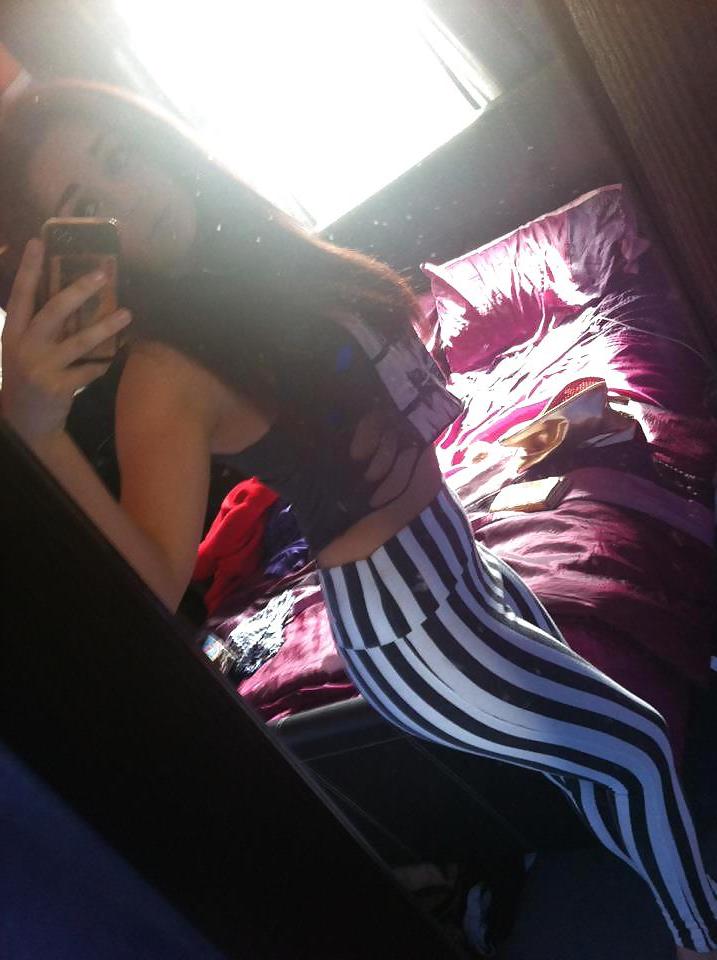 25P Hot babes 35