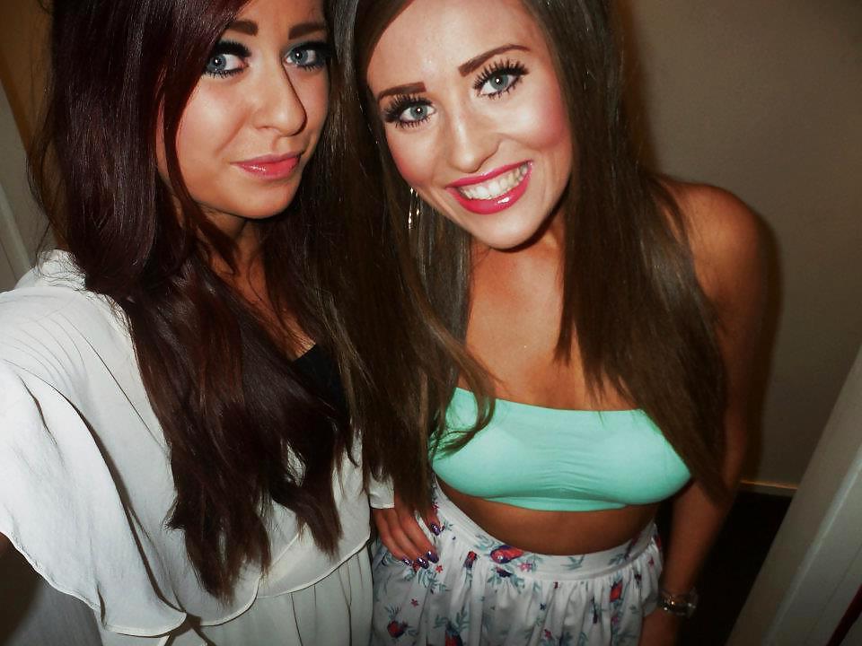25P Hot babes 35