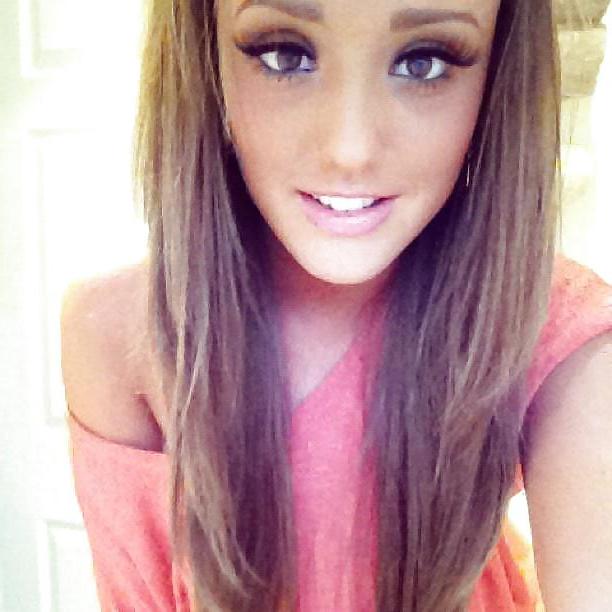 25P Hot babes 35
