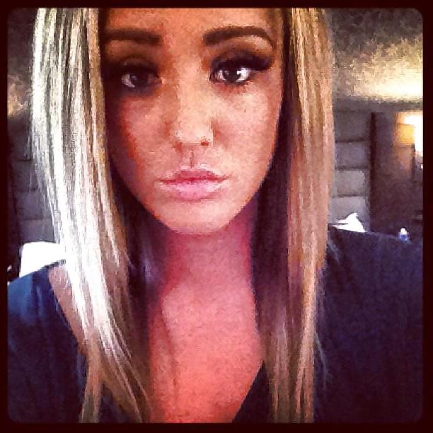 25P Hot babes 35
