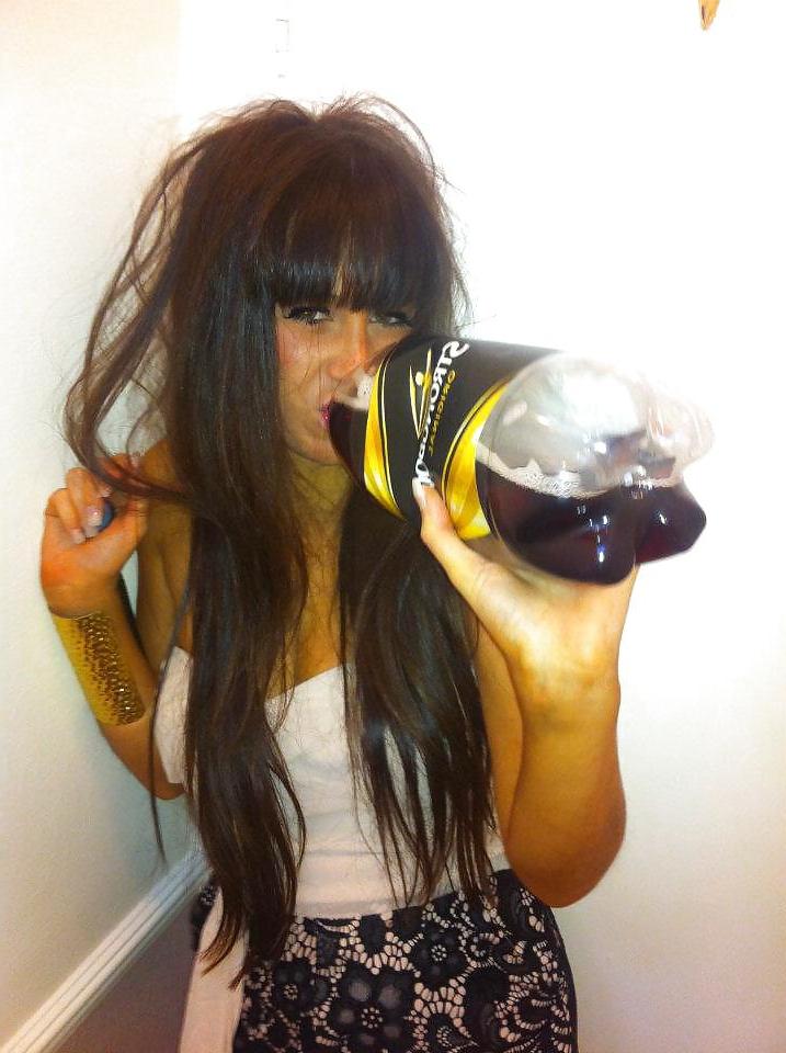 25P Hot babes 35